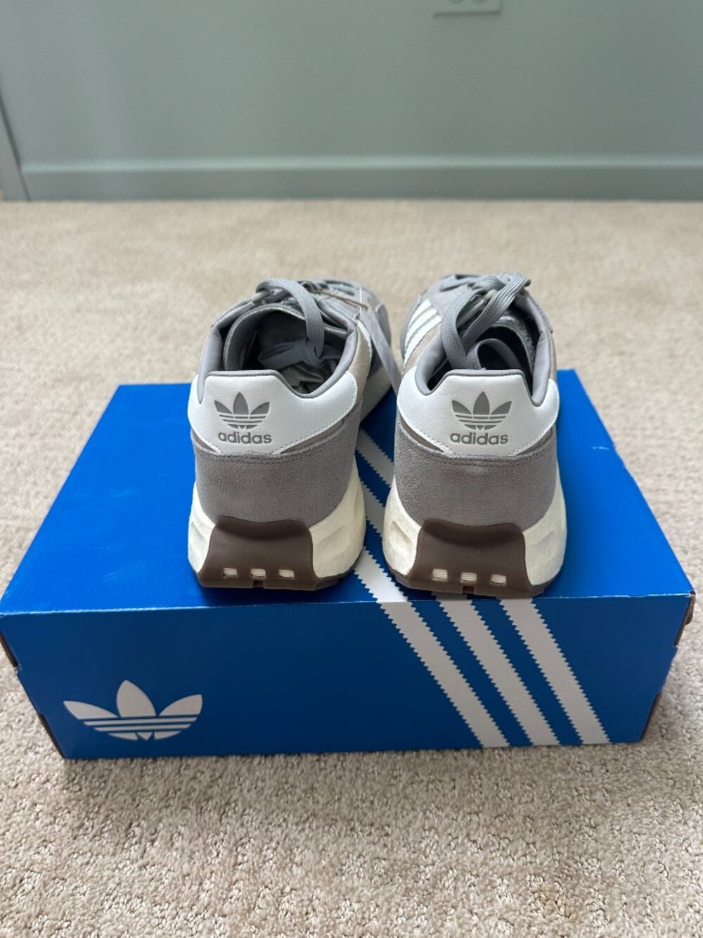 Adidas Retropy E5 Gray/White Sneakers – Men's 11.5 – New in Box - Picture 4 of 6